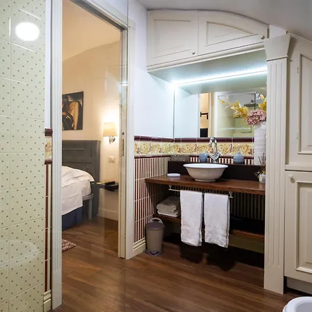 Le Piccole Lune Di Monti *