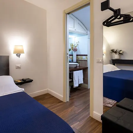 Apartment Le Piccole Lune Di Monti Rom